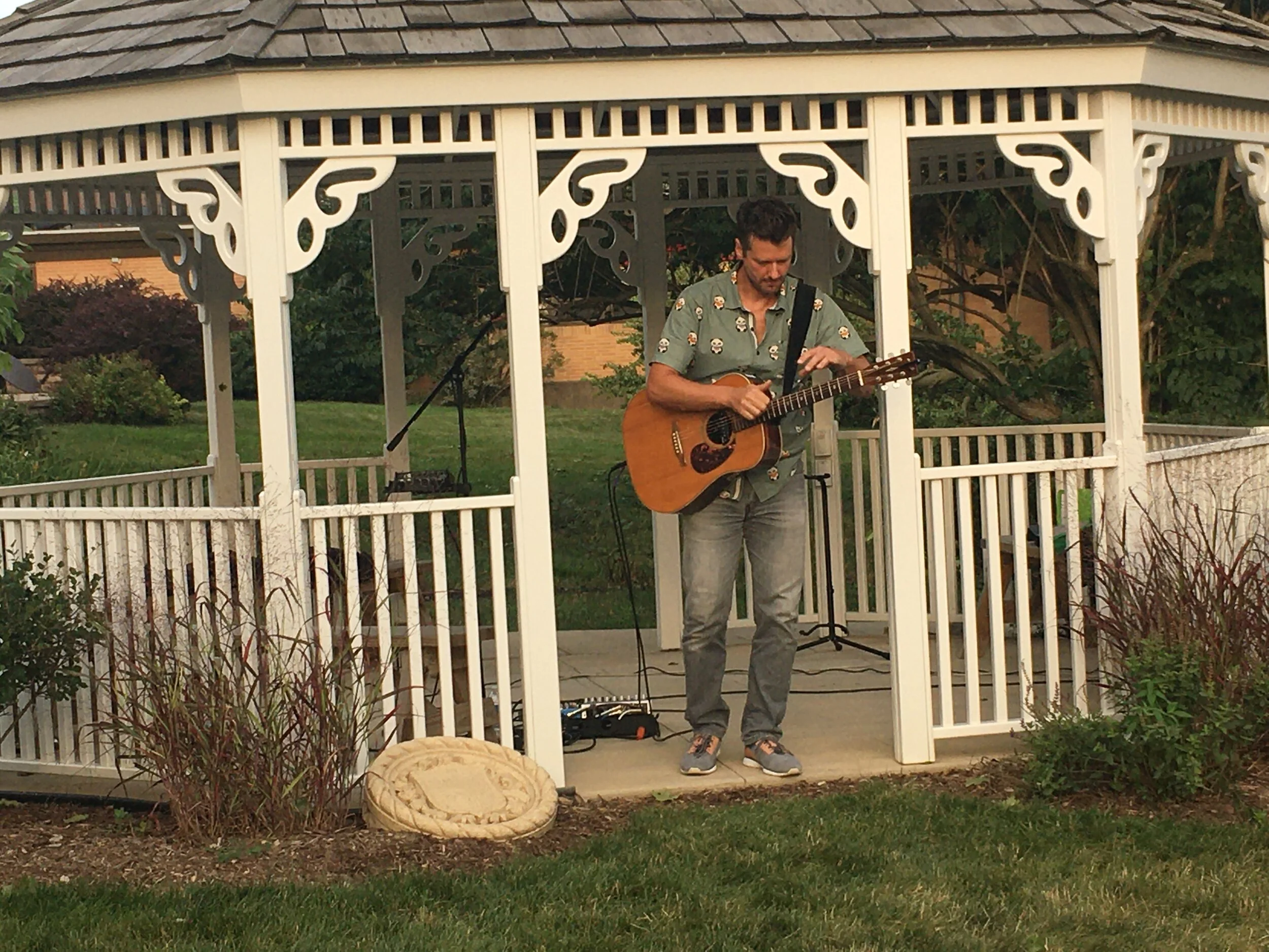 jim green in gazebo2.JPG