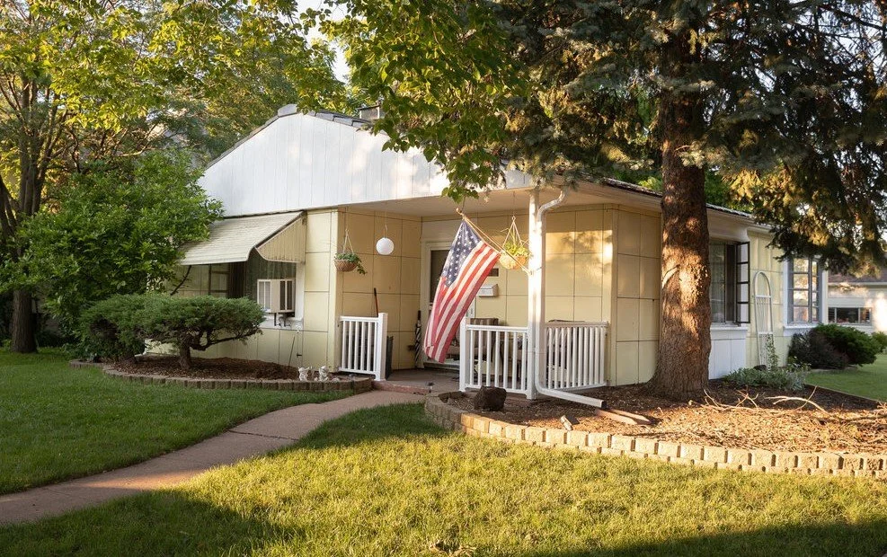 Exhibit Opening - Porcelain Utopia: Mid-Century Lustron Homes in Illinois and beyond, photographs by Dirk Fletcher