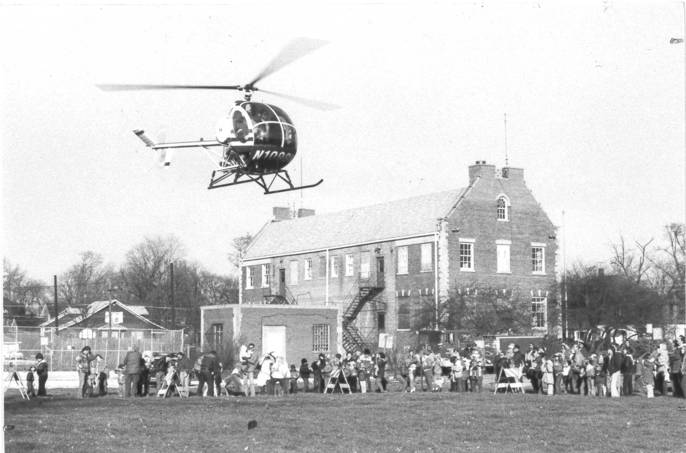 P84.141_Christmas_1983_Santa arrival at old village hall_photo.jpg