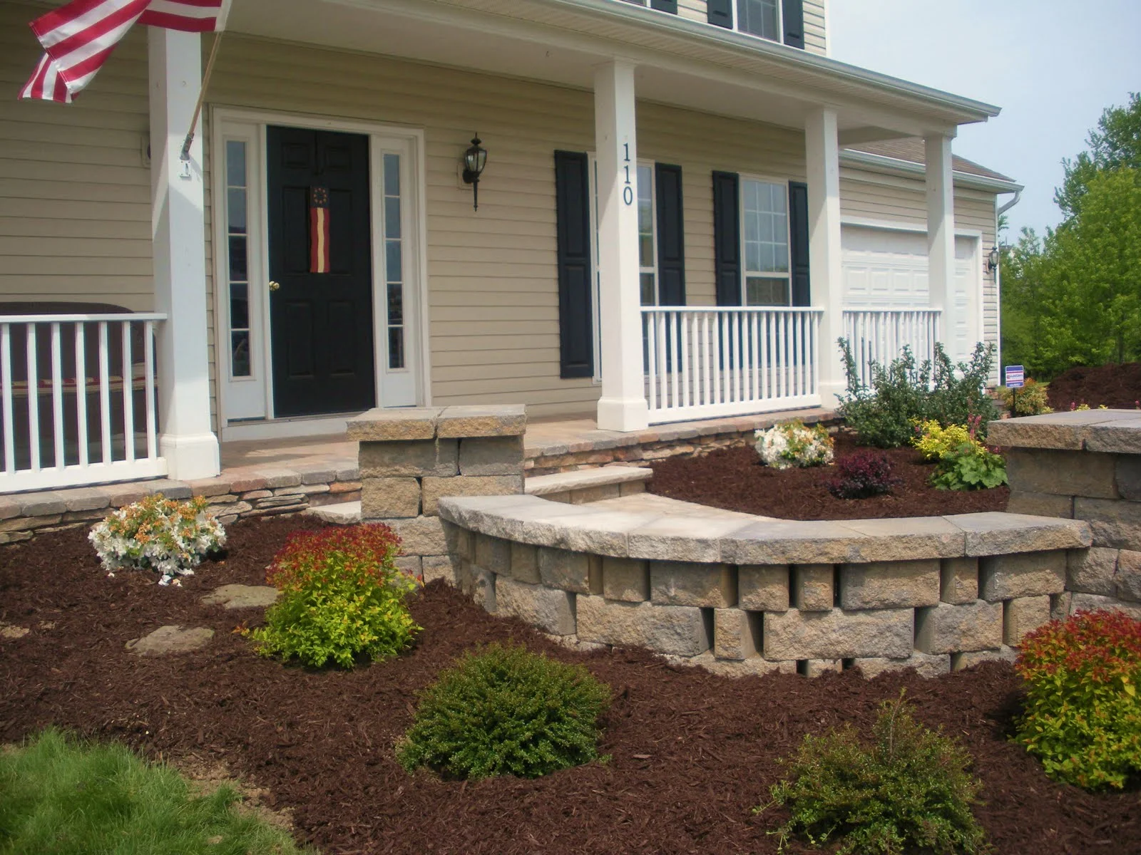 Brown Mulch Installation