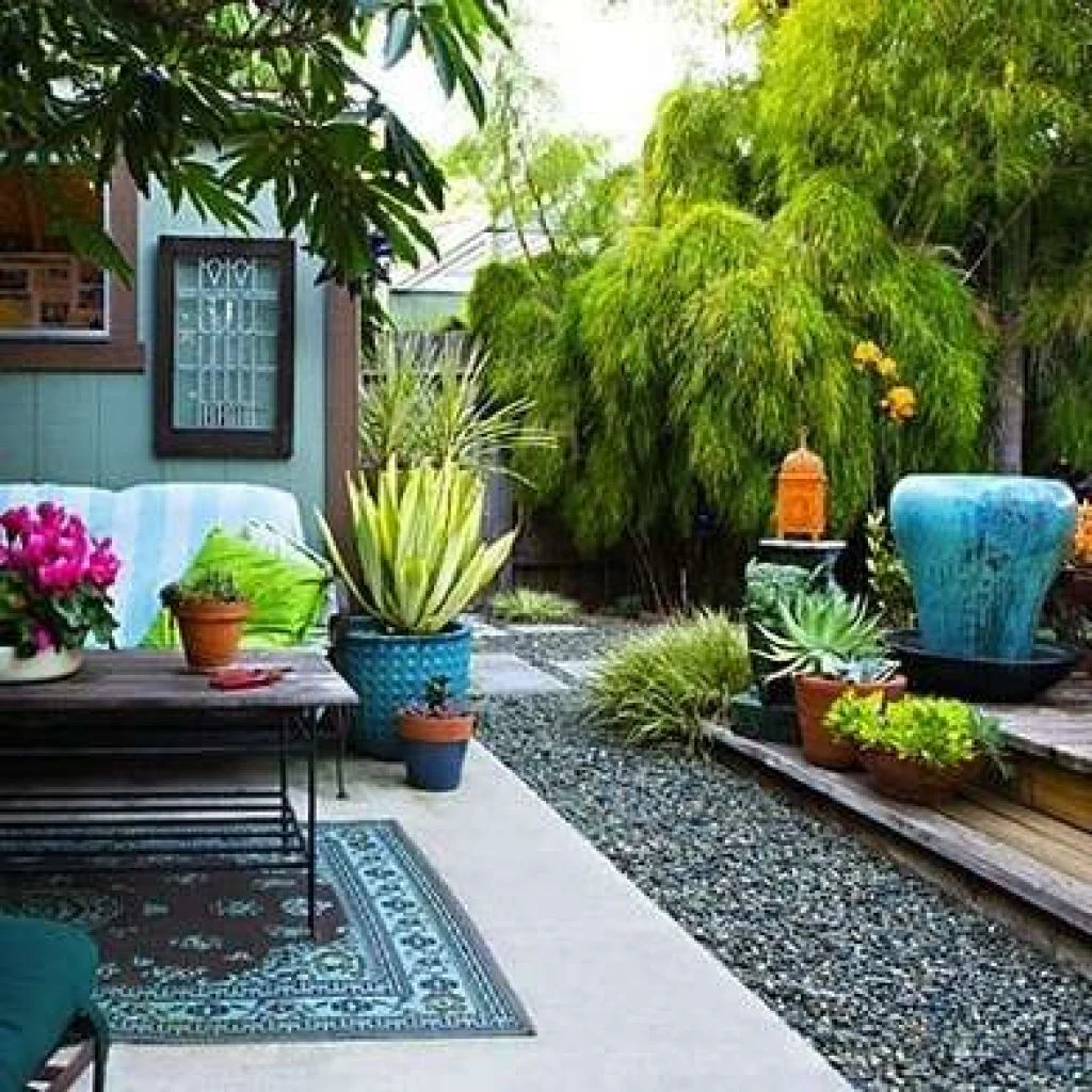 Small yard retreat