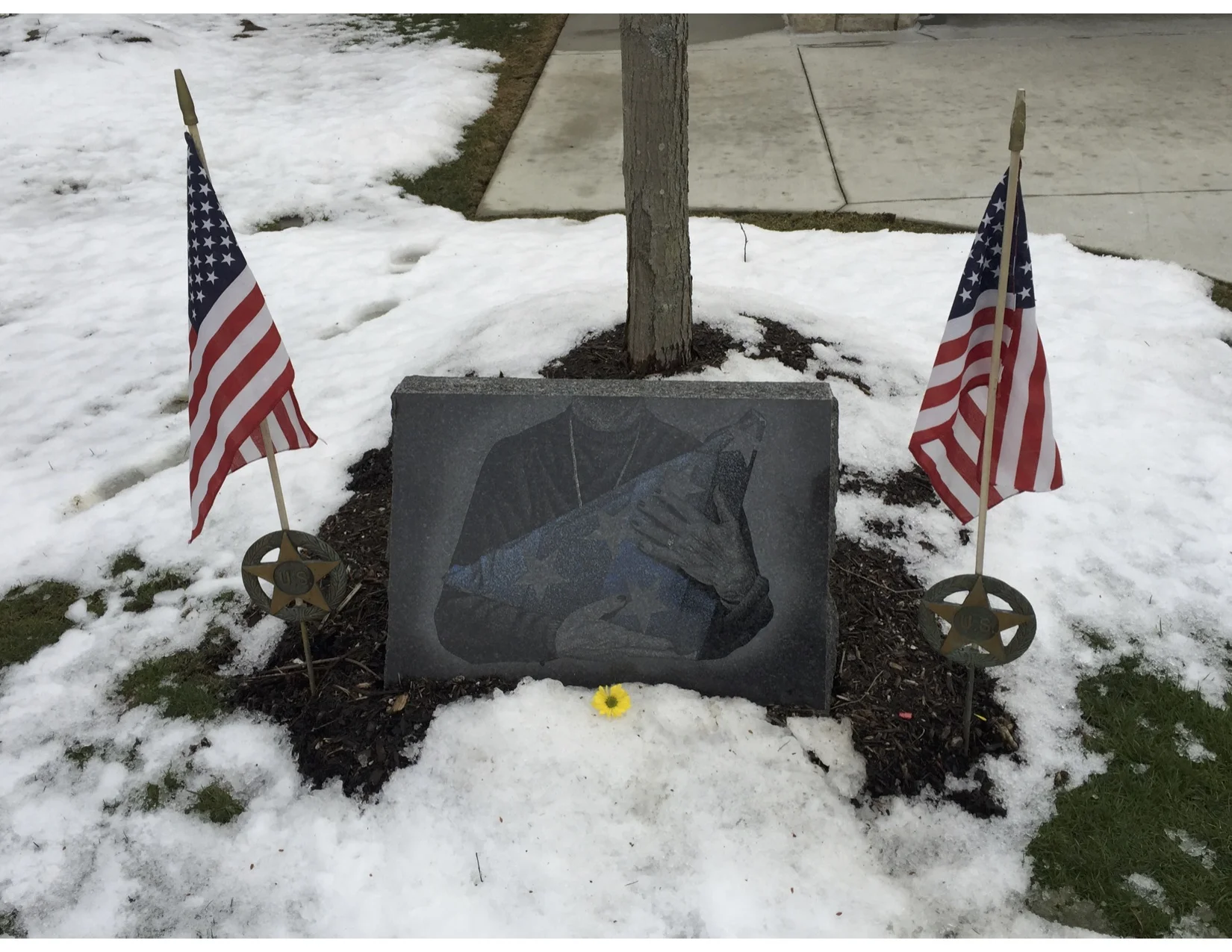 The single bloom we saw at Dad's memorial felt like a wink from above! The service - held on the first day Spring in Ohio - included the reading of reflections ranging from the biblical (Ecclesiastes 3: 1-8) to the poetic (ee cummings' ''I carry your heart with me.').