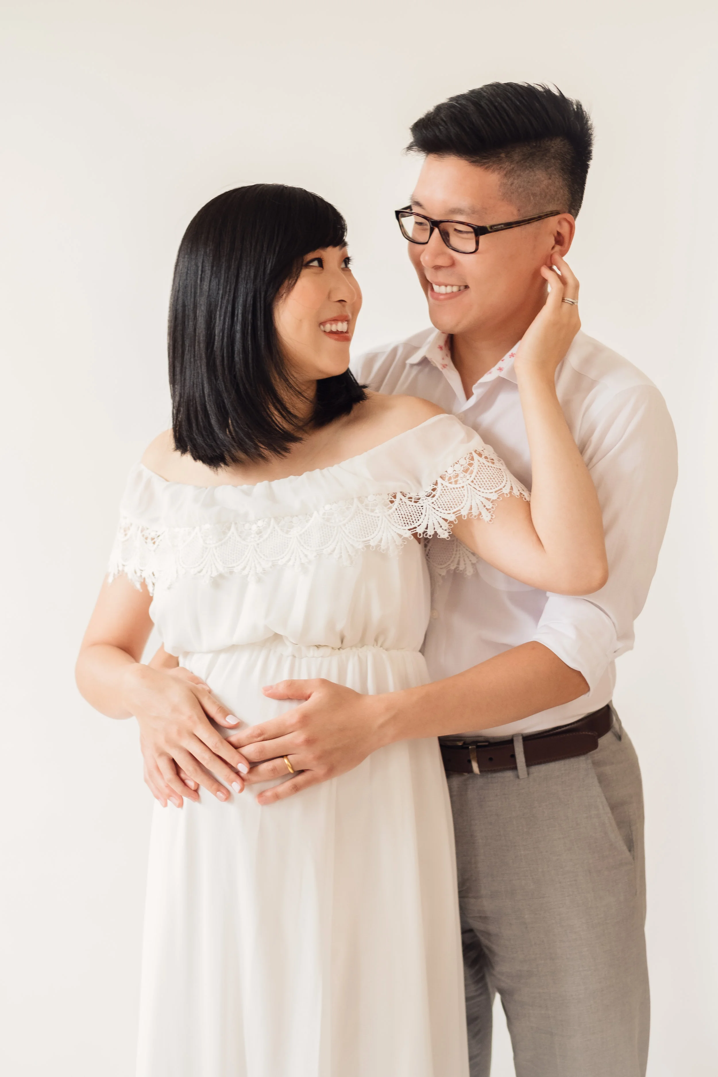 09082018_Eric_Lauren_Maternity_Shoot (5).jpg