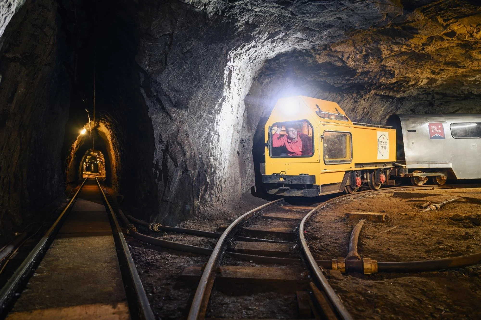 sel des alpes mine train.jpg