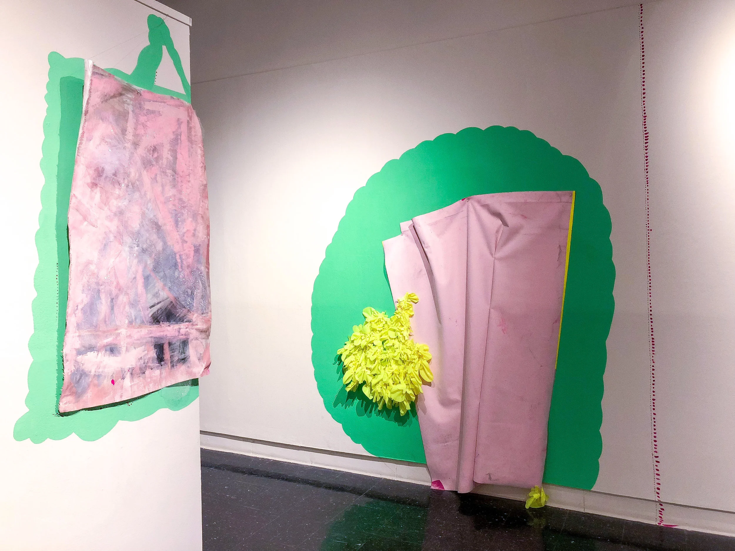 Happy Girls Are The Prettiest / Install Shot No. 2