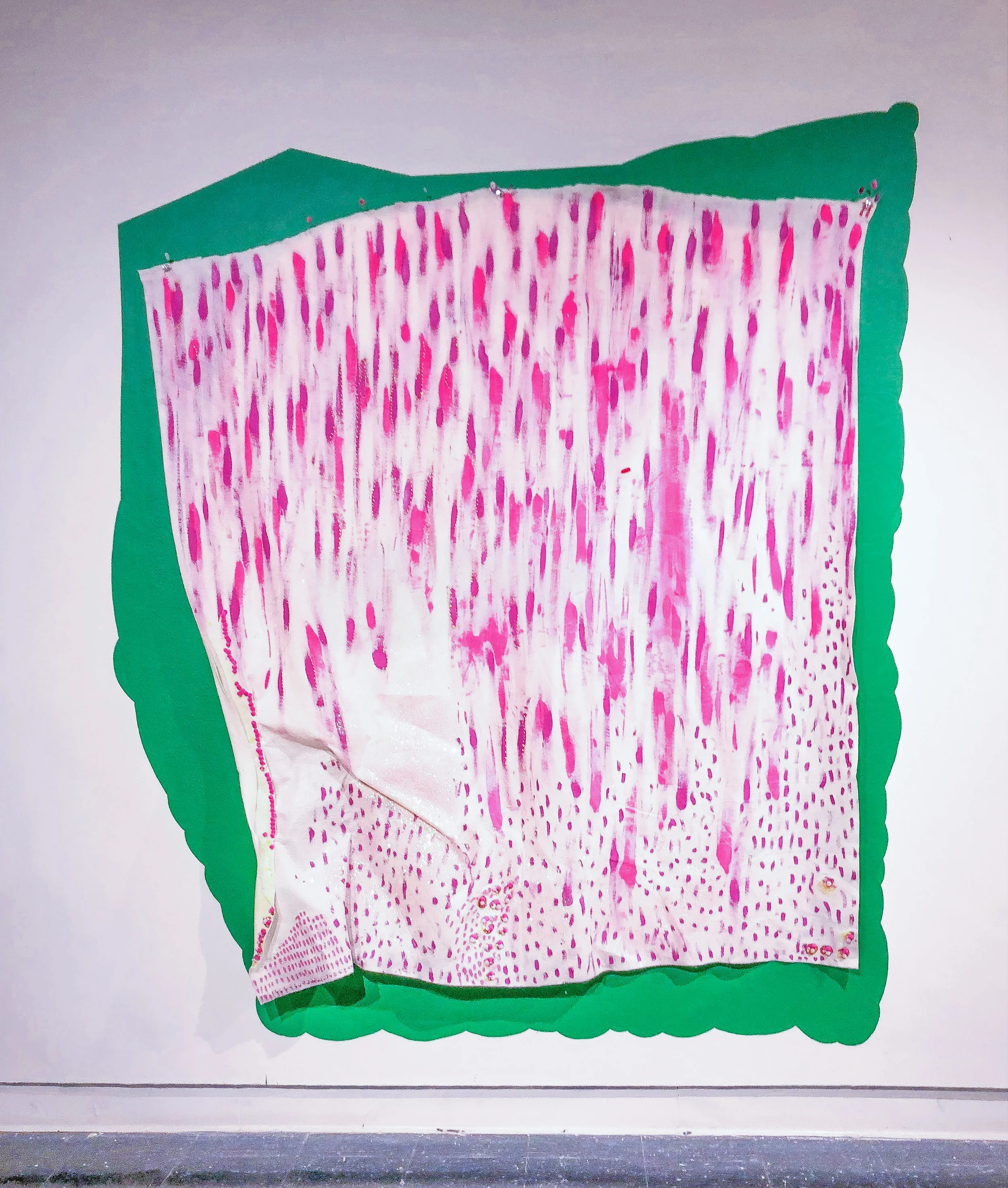 Happy Girls Are The Prettiest / Install Shot No. 4