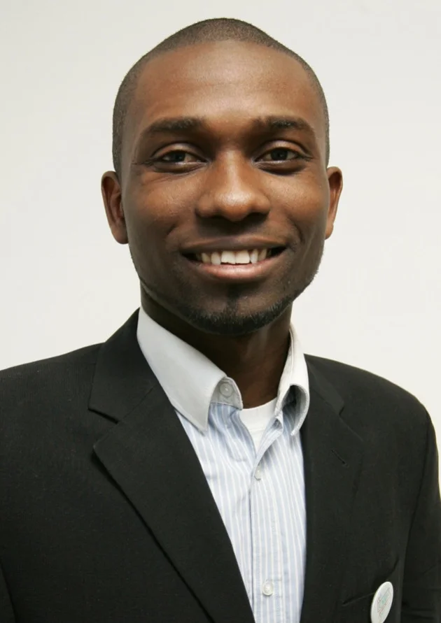 Seun Oshinaike.jpg