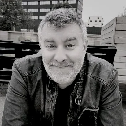 Simon Glenister .jpg