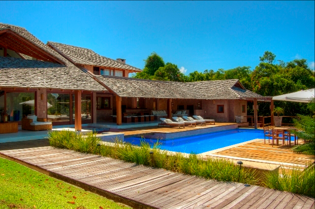 luxury home in trancoso brazil,brazil beach house.png