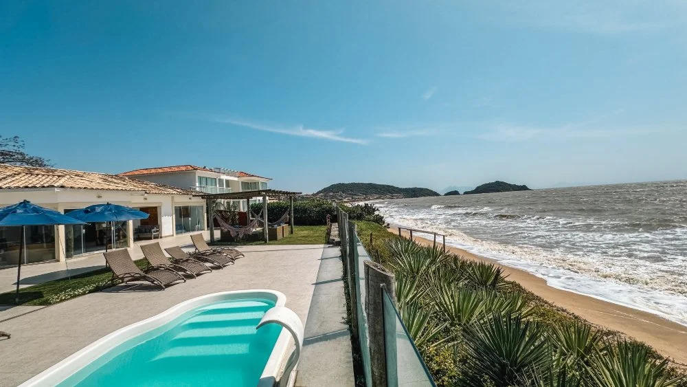 Beachfront Villa For Sale in Buzios - Rio - R$4.5M