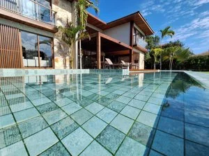 Elegant 5-Suite Beach Home in Praia do Forte-Bahia-R$3.6M