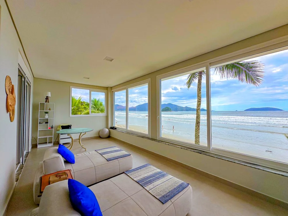 Stunning Oceanfront Home in Sao Paulo-R$5.3M