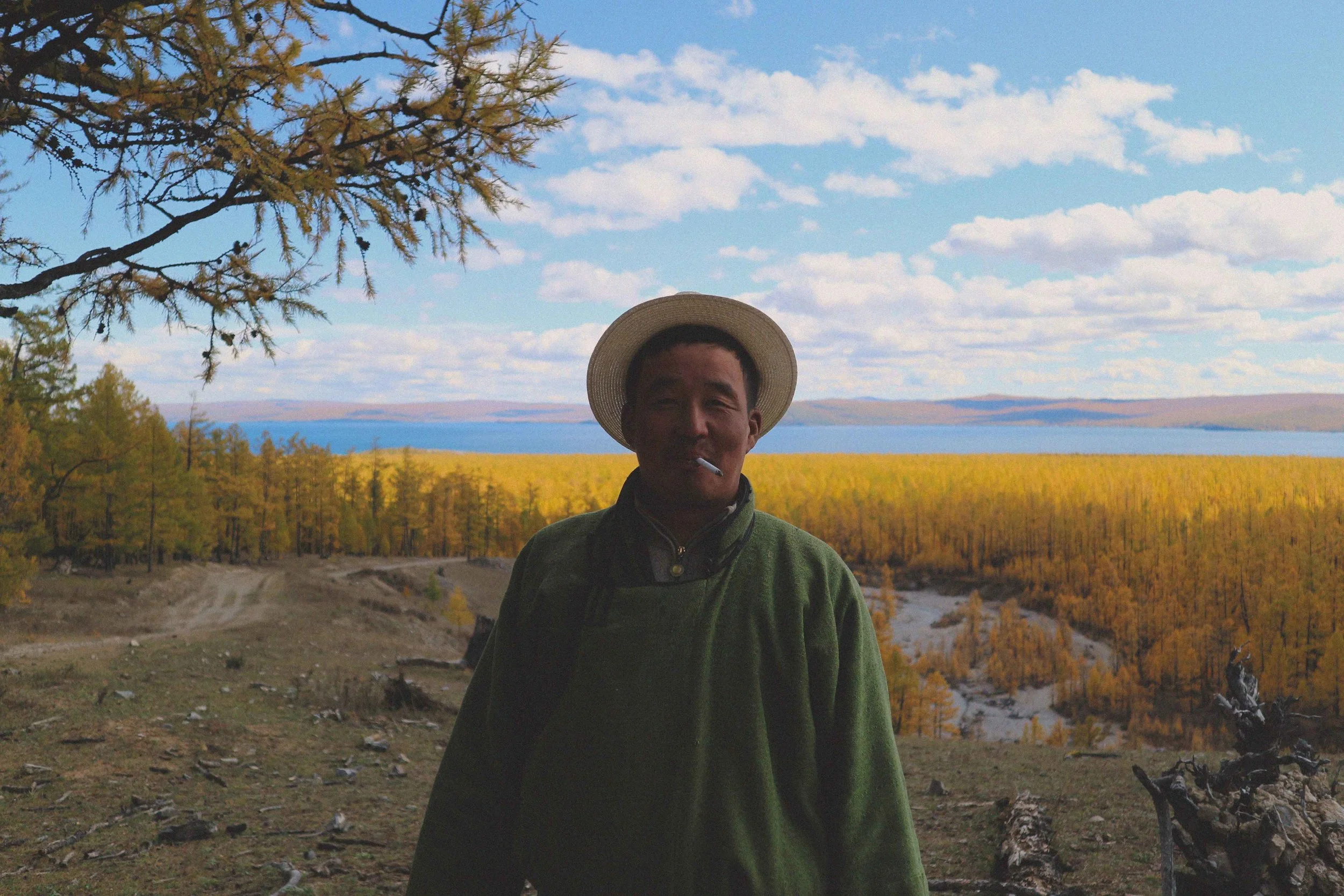 mongolian nomadic nomad horse rider man trek trekking in mongolia tour