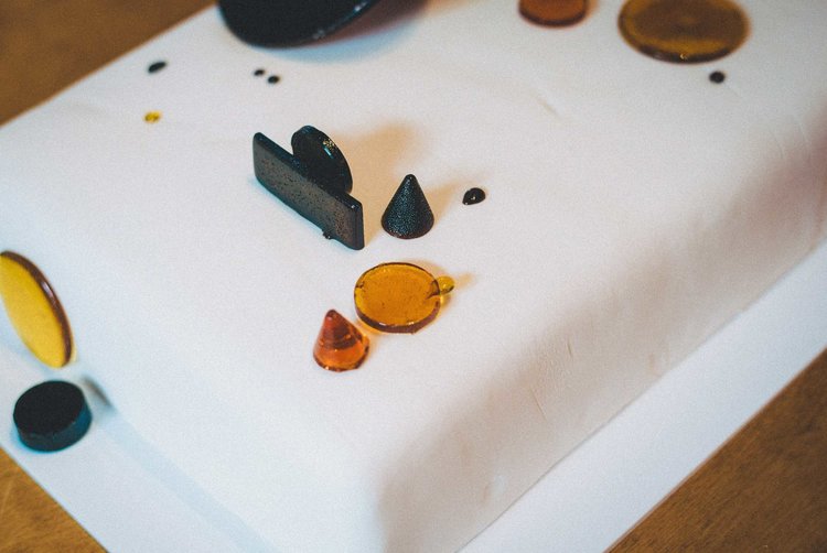 Arty geometric sugar glass wedding cake, by Studio Mali