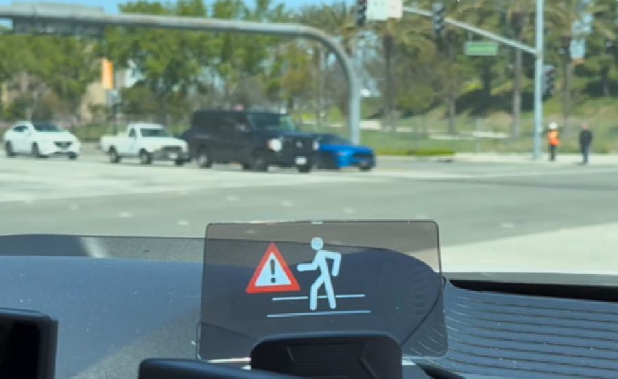 Derq V2X messages of real-time road user movements