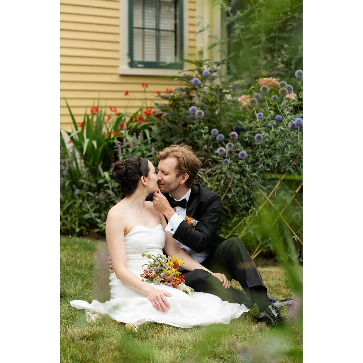 Here&rsquo;s a sneak peek at Lillie and Ian&rsquo;s wedding. It was quiet, intimate, overflowing with joy. I may or may not have been wiping my tears off the back of my camera 🥹 After their oceanside ceremony at a family member&rsquo;s home, we stol