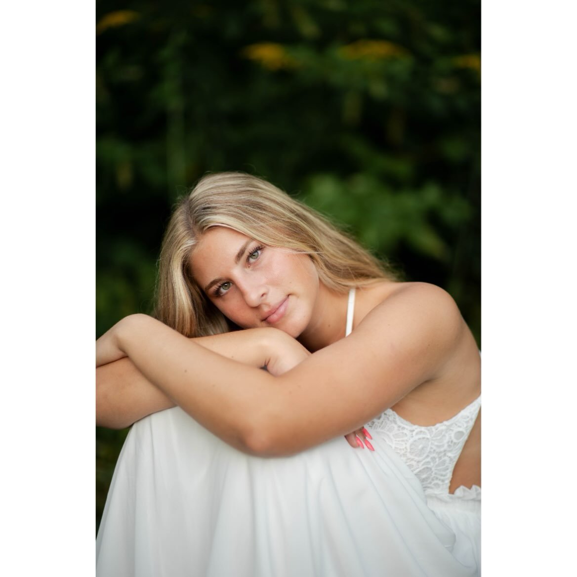 The lovely Lyla ✨ During her sunrise senior session last week, the woods of Cold Spring Park offered us quiet trails, soft light, and an epic hawk-owl encounter. As we hiked and chatted, it was clear to me this gal is going places - and not just beca
