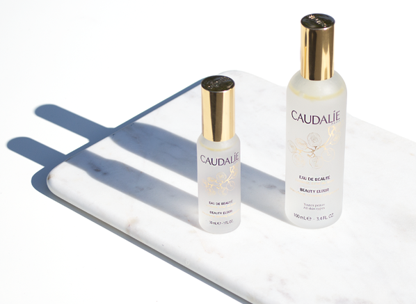An addictive and refreshing mist. Re-fresh yourself or re-fresh your make -up throughout the day. Travel size is an in flight savior. Caudalie Beauty Elixir
