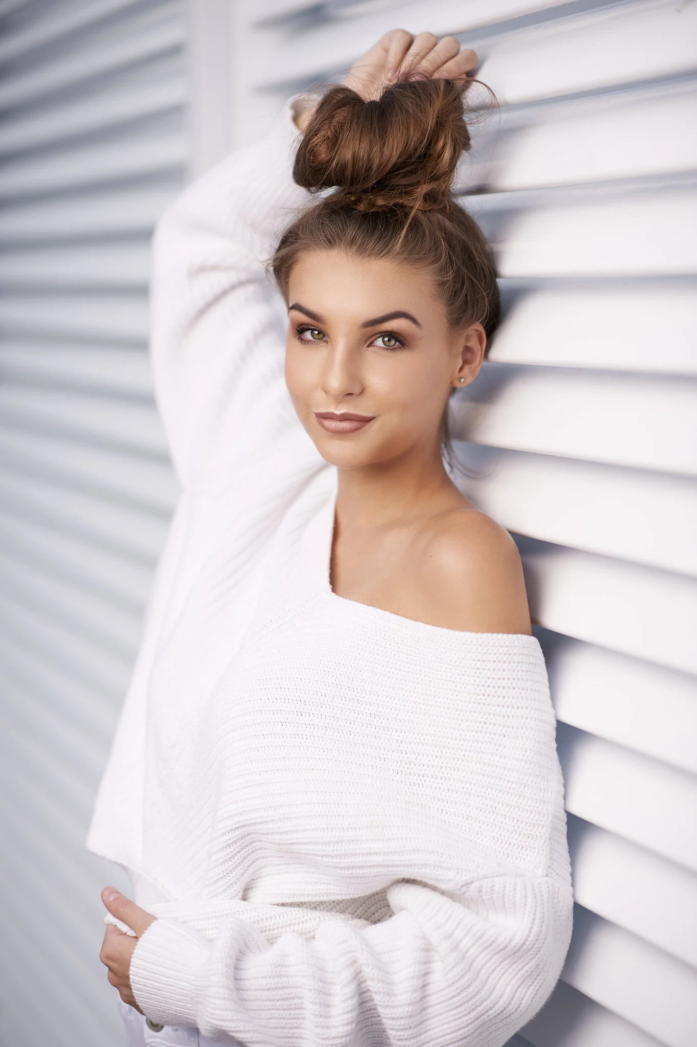 sarasota-model-white-bg.jpg