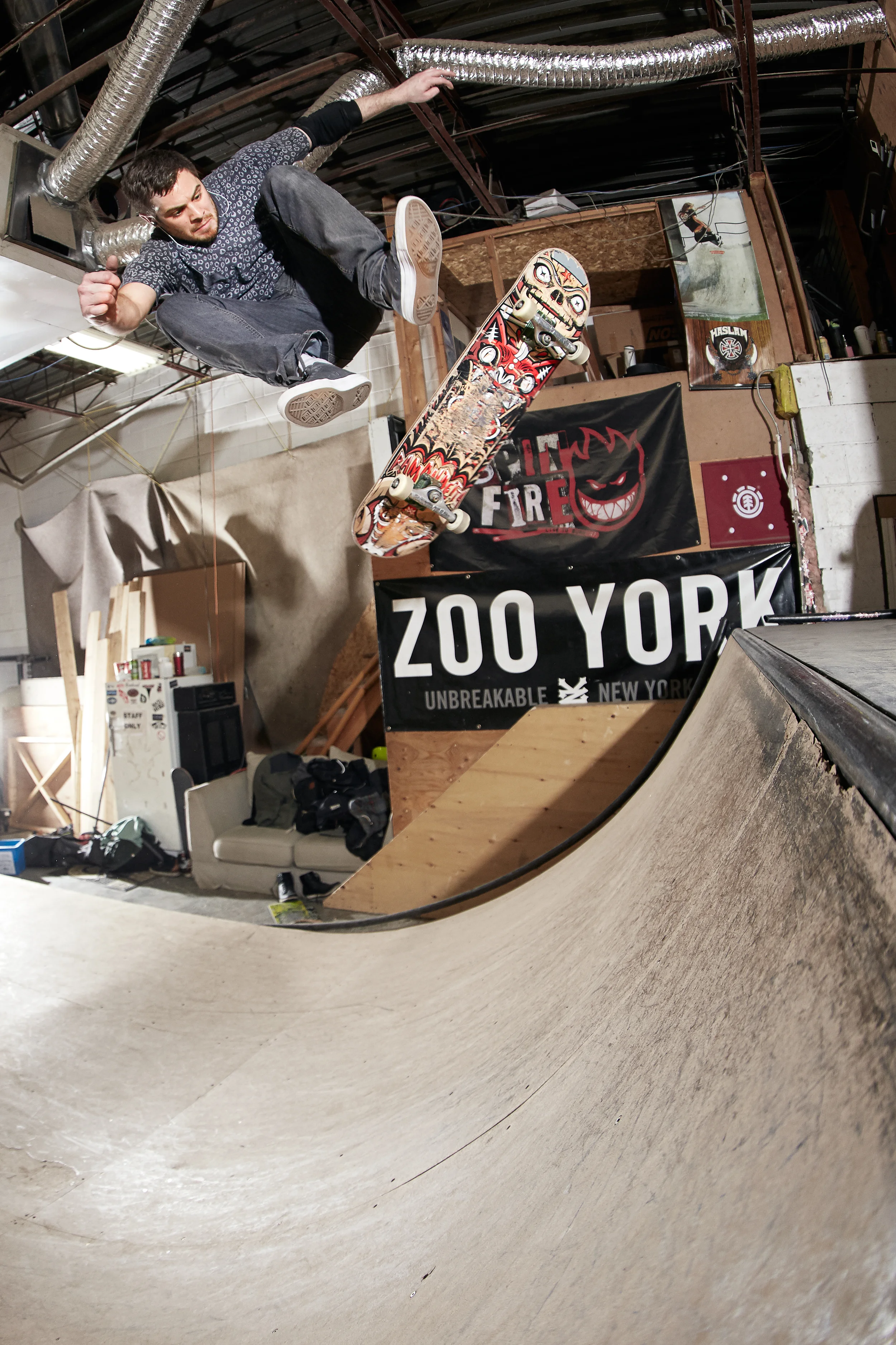 Amos Davis heel flip