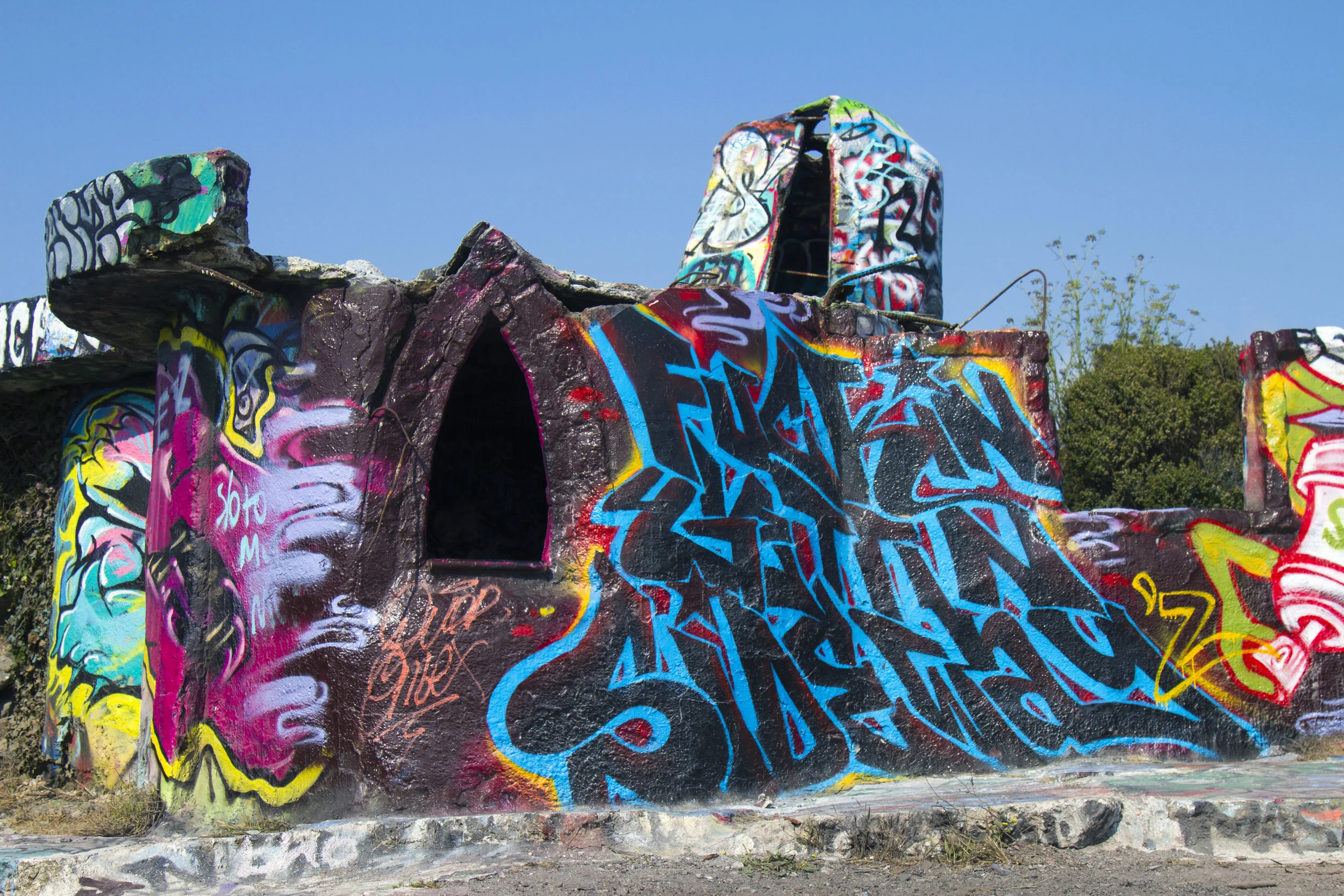 ColorCastleGraffitti.jpg