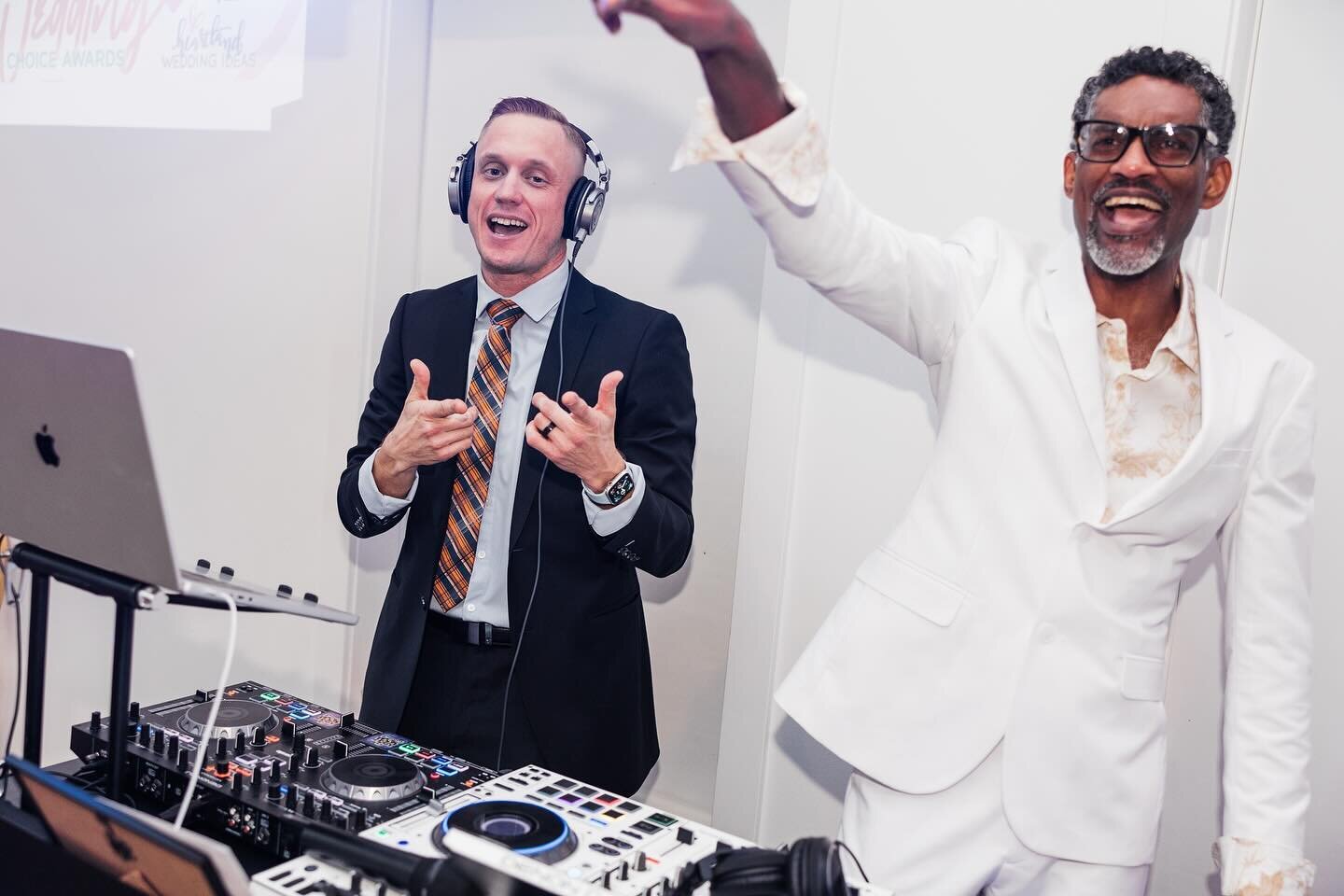 Thank you @dj.das.ent for inviting me to DJ the @weddingchoiceawards this year! It was such a great time and being able to DJ side by side with you was a blessing! #StandingOnBusiness #DesMoinesweddingdj 📸: @leahriedphotography