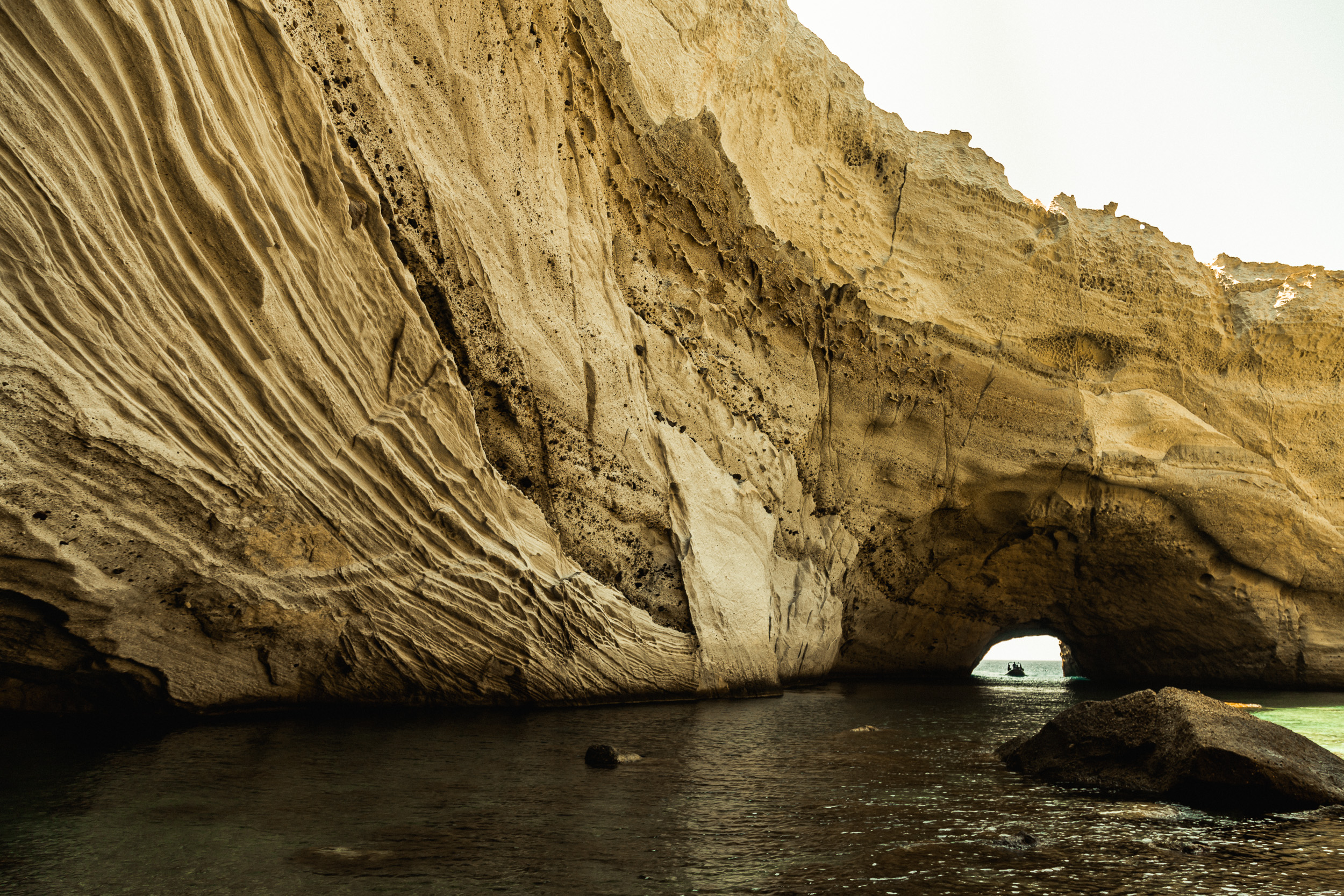 06-milos-greece-island-cyclades-boat-anna-elina-lahti-photographer.jpg