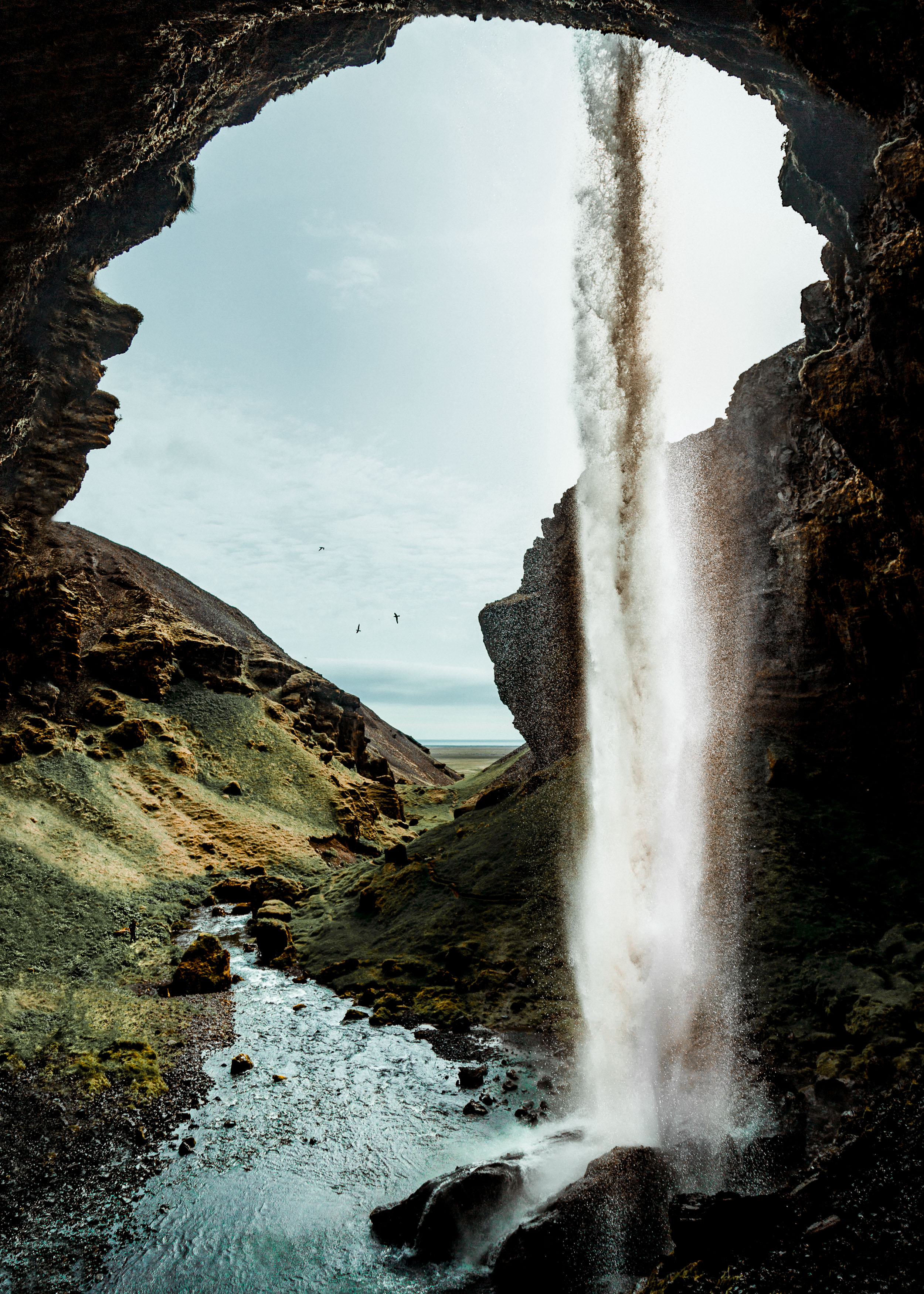 27-iceland-hidden-waterfall-cave-hiking-anna-elina-lahti-photographer.jpg