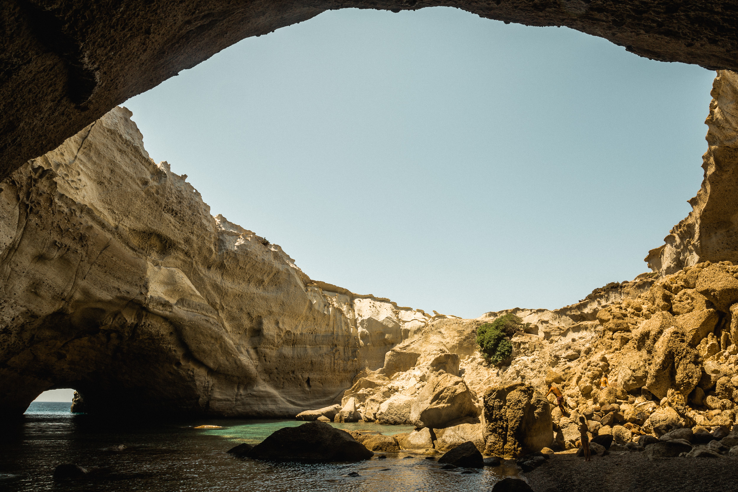 29-milos-island-greece-cyclades-cave-swimming-anna-elina-lahti-photographer.jpg
