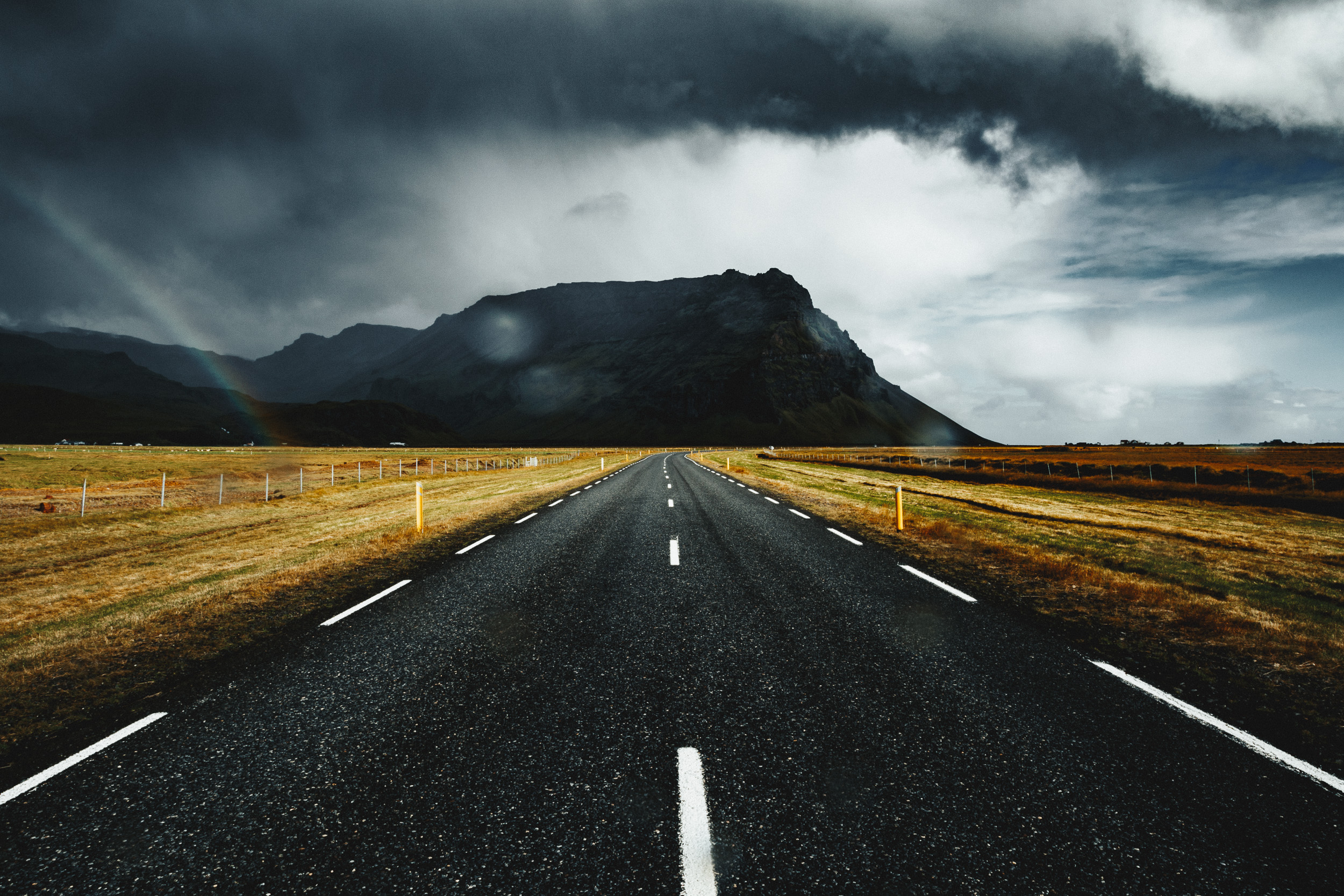 37-iceland-road-trip-rainbow-mountain-anna-elina-lahti-photographer.jpg