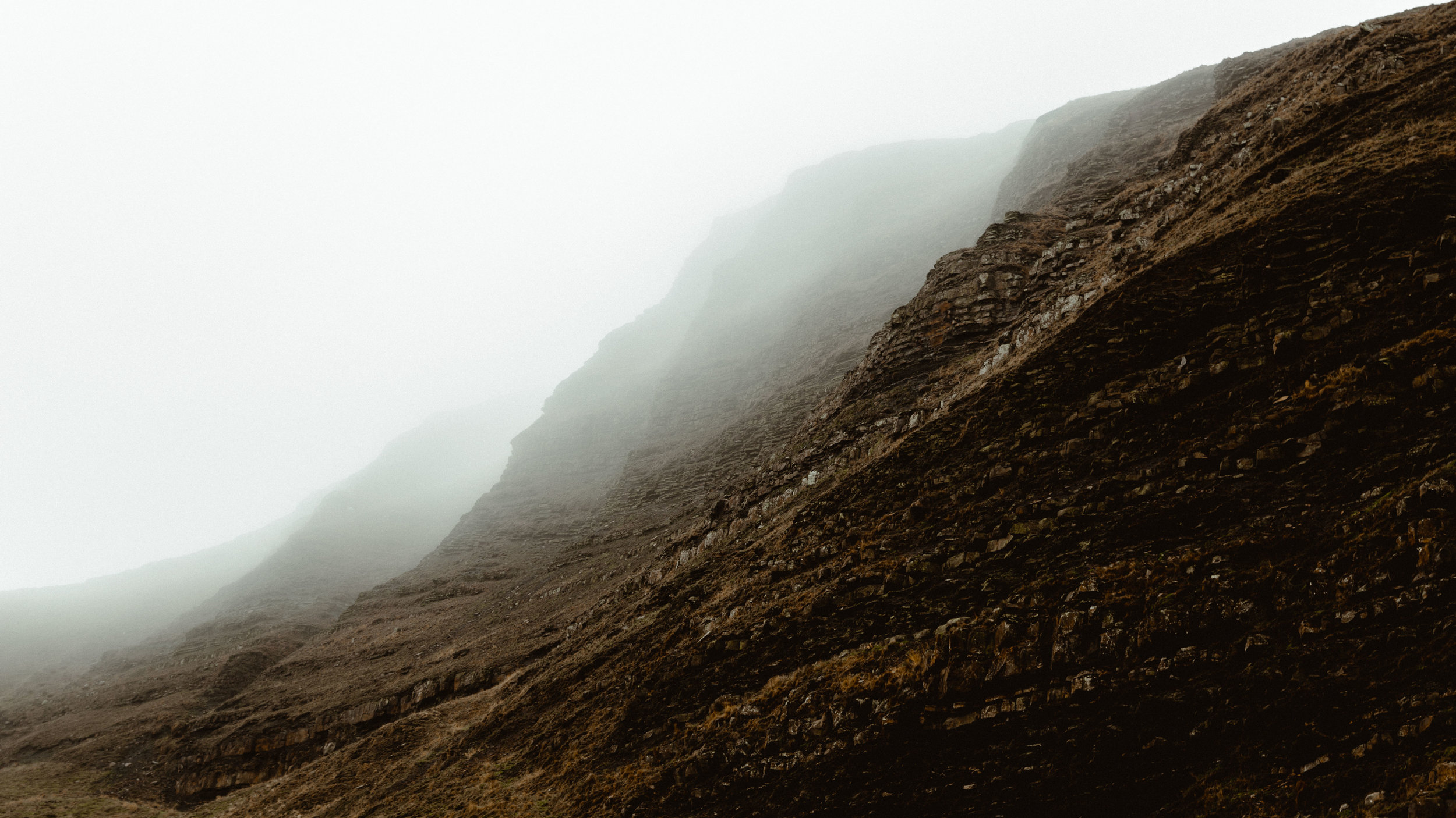 17-peak-district-hiking-derbyshire-anna-elina-lahti-photographer.jpg