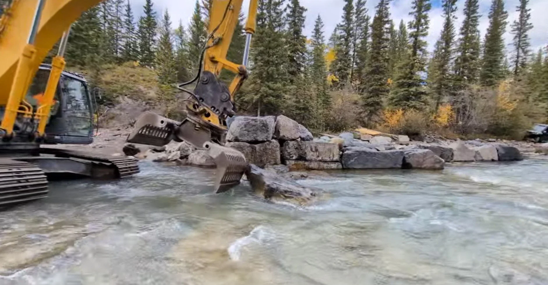 CBC Homestretch - 2024 Kananaskis Whitewater build and adjustable waves.