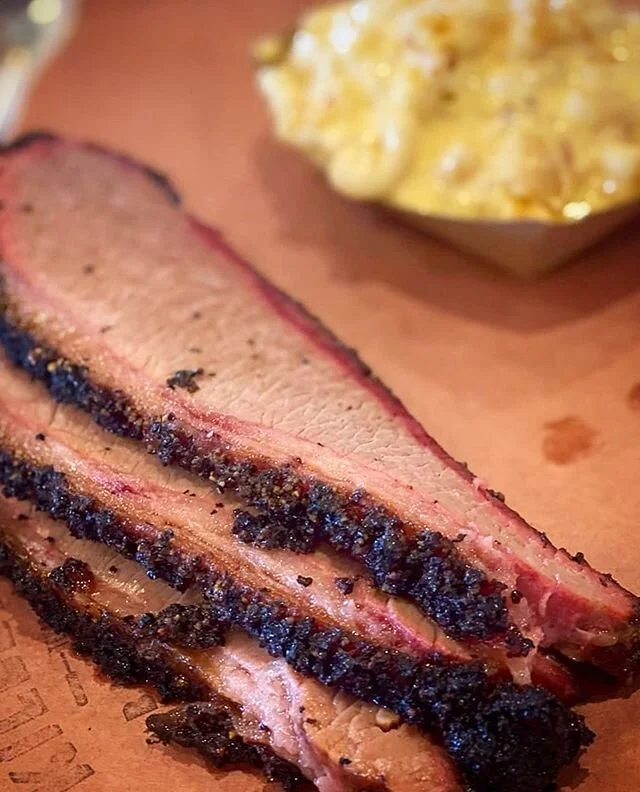 You may have to continue social distancing, but you can still get up close with your favorite barbecue! Masks are mandatory for dine-in. 😷🍽 (📷: @sspitcrew)