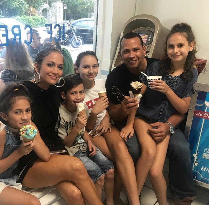 arod-jlo-fam-time-2.jpeg