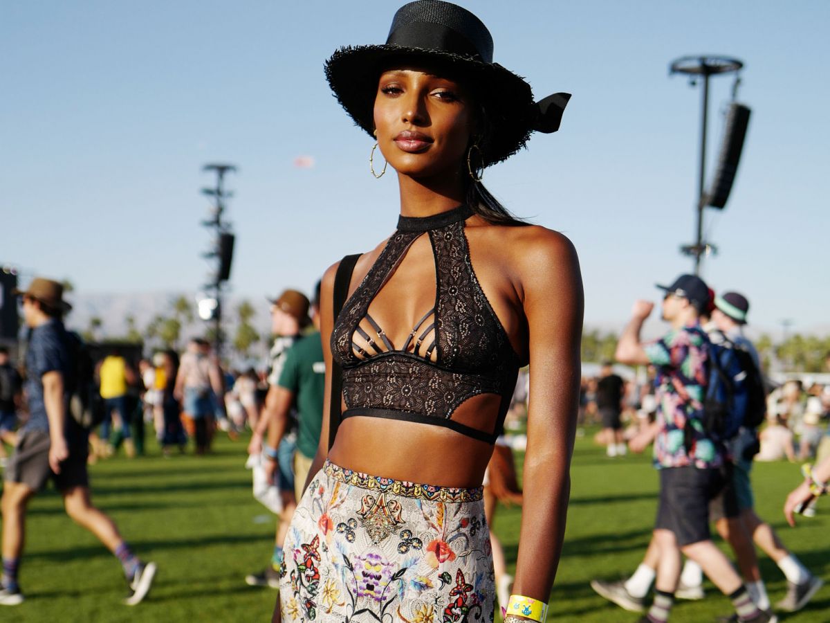 The Hair and Makeup Looks That 'Werrked' Coachella — Exhibit A