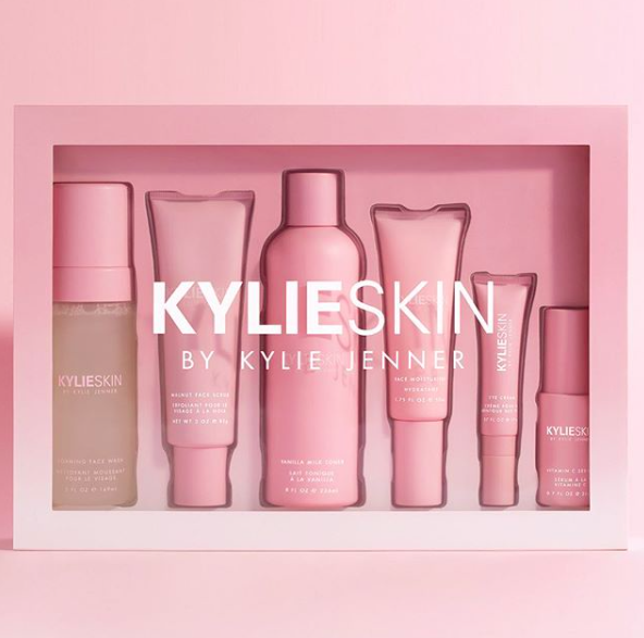 via @kylieskin