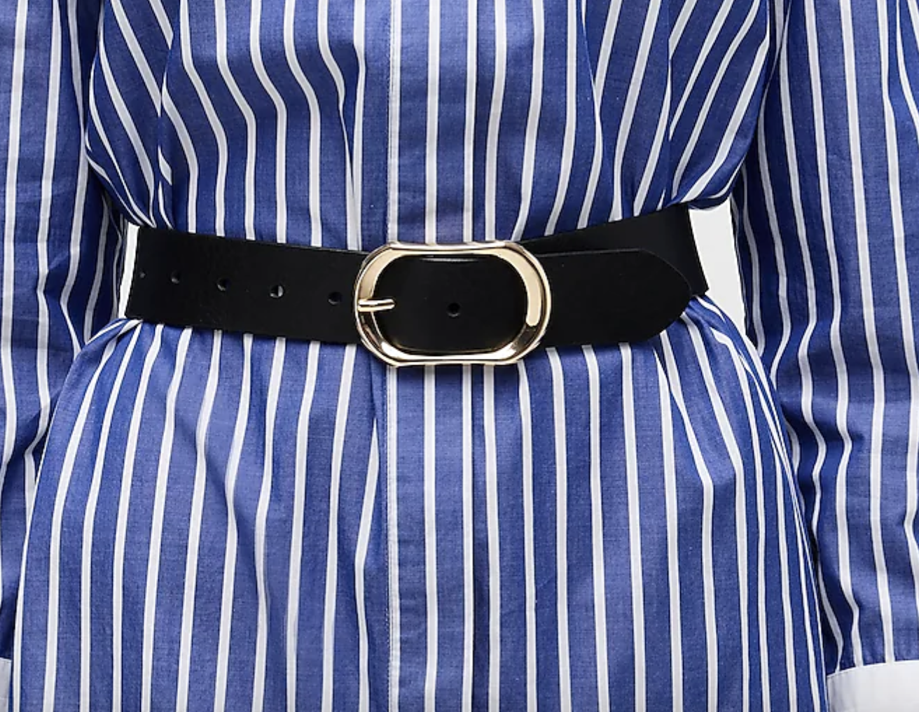 Oval buckle belt in Italian leather