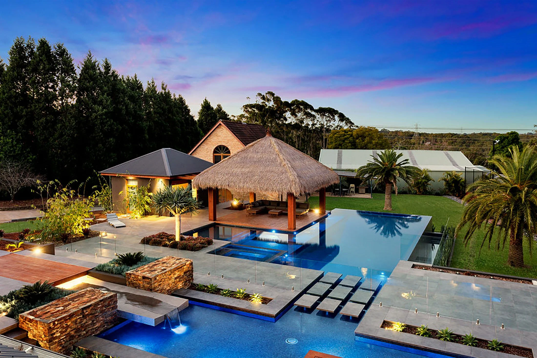 gilligans_road_dural_luxury_pool_landscape_architects.jpg