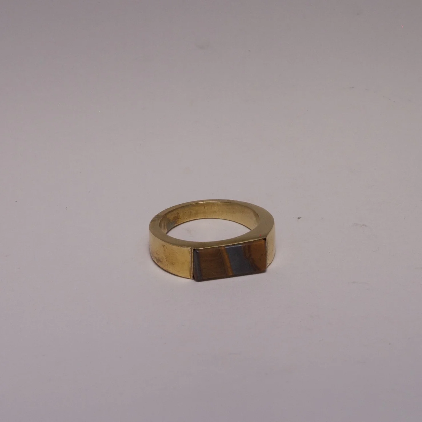 BRASS RING WITH TIGER'S EYE