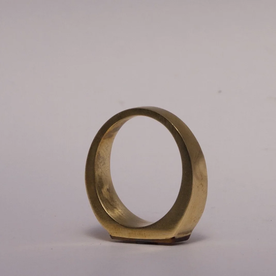 BRASS RING WITH TIGER'S EYE