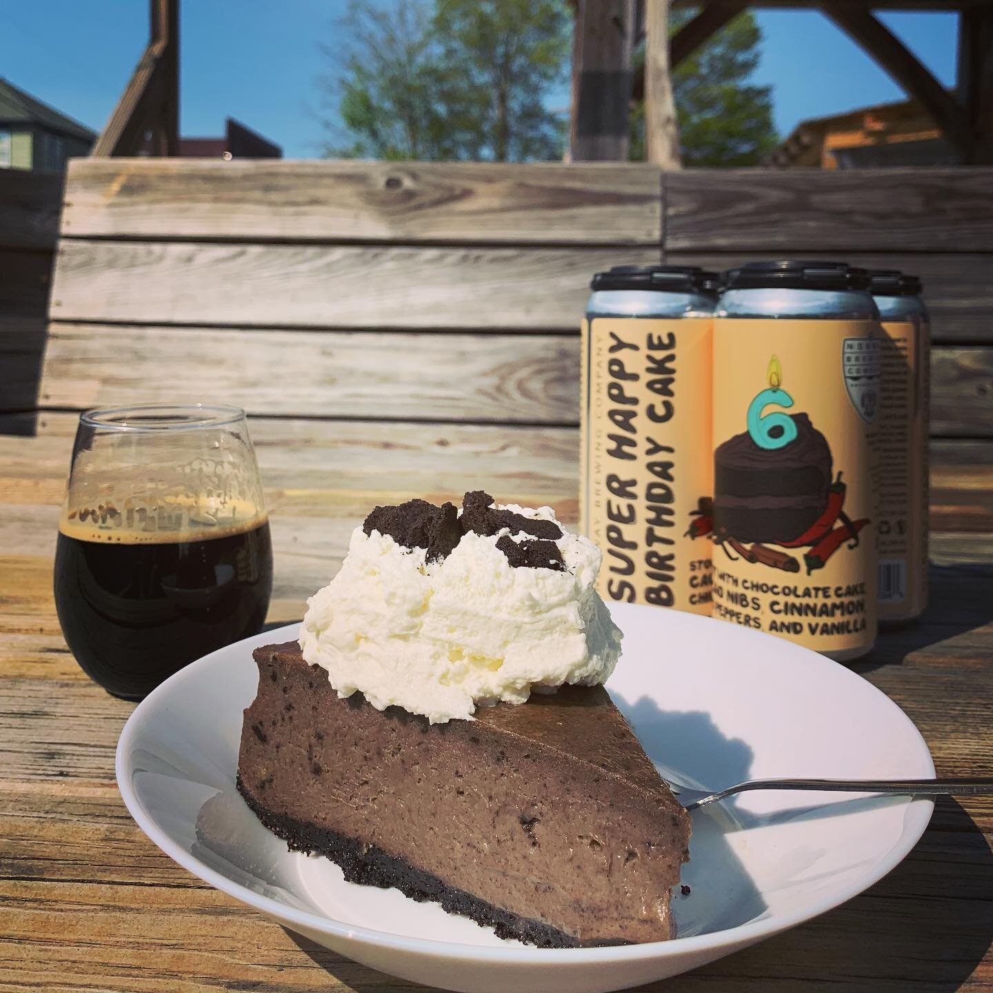You know what pairs REALLY well with Super Happy Birthday Cake? This double chocolate cookies &amp; cream cheesecake!!! The rich cocoa &amp; vanilla notes in the beer meld perfectly with the instense chocolate cookie flavors... We'll be running this 