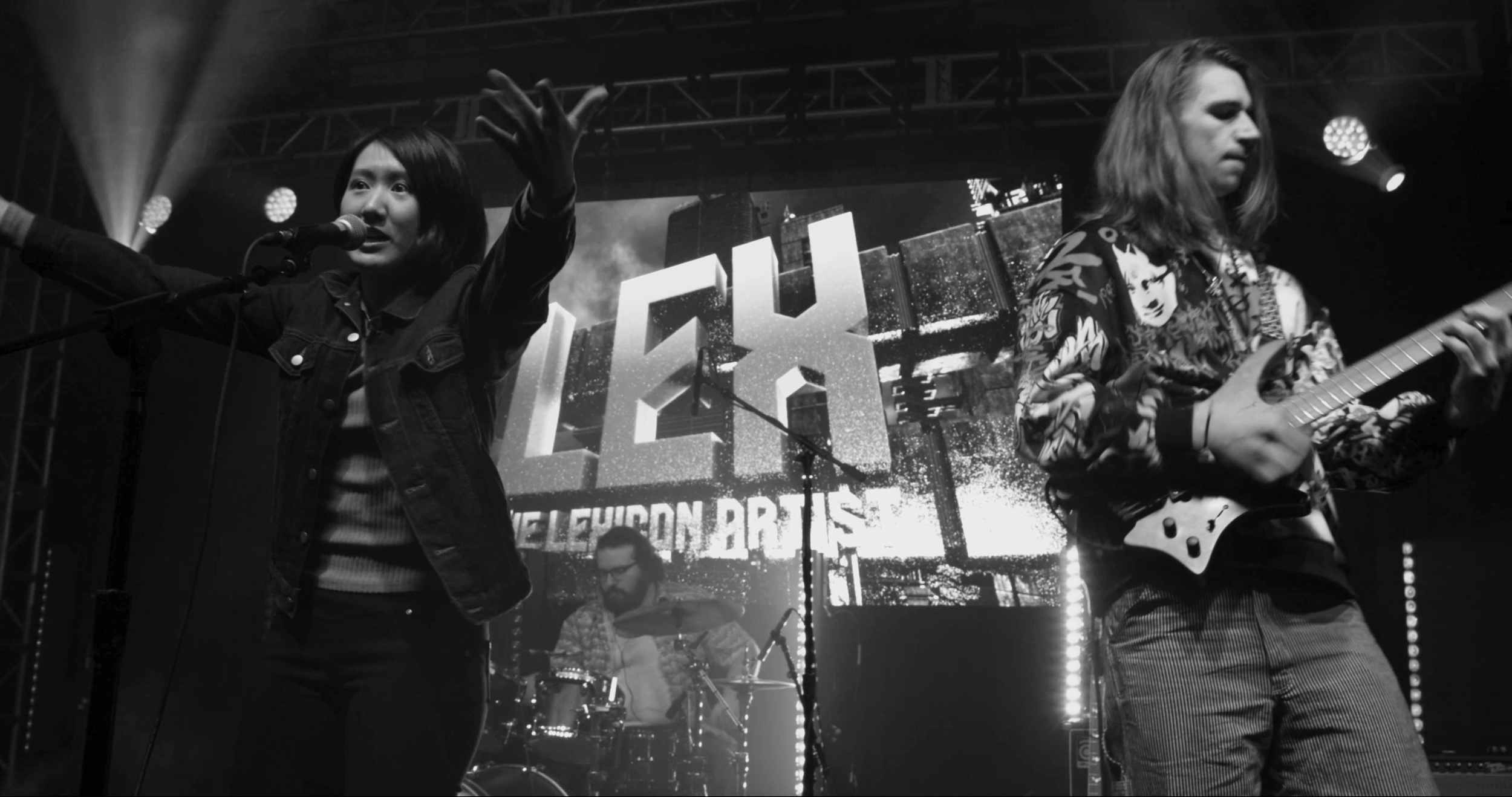 Band Screenshot 2 greyscale.png