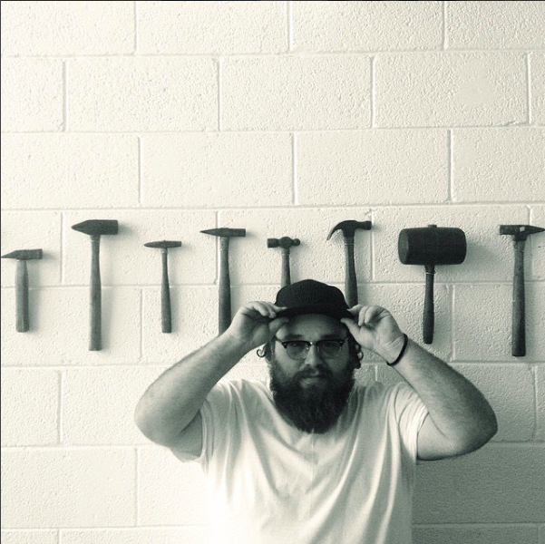 Noah Marion | @noahmarionqualitygoods LEATHER • ESPRESSO • CO-WORKING • HANDCRAFTED • TIMELESS •