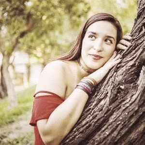 vero higareda | @bracelets_spark