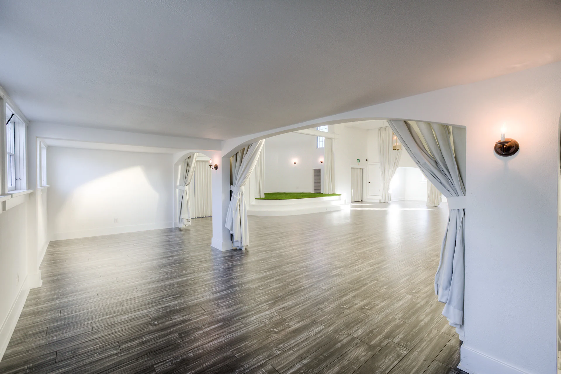 Main Room - Mezzanine Facing Front Yard