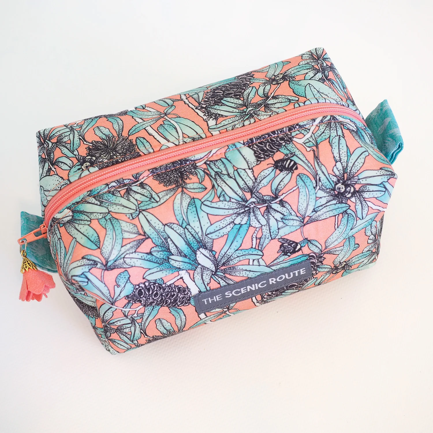 Banksia-Bees-Medium-Boxette-cosmetic-bag-Closeup-image2.jpg