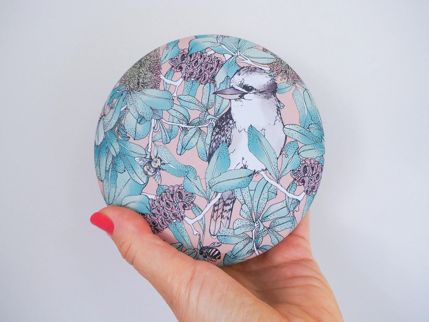 kookaburra-candle-hand.jpg