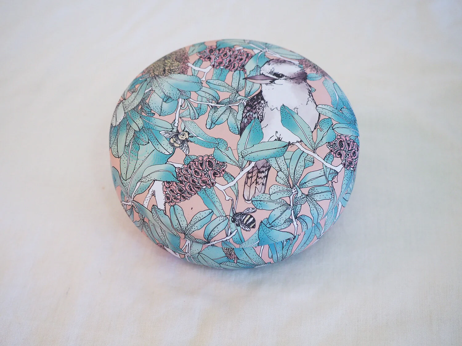 kookaburra-candle-closed.jpg