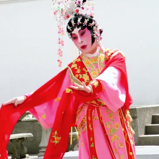 QIU JIN An engineering student explores the similarities between Vancouver and her hometown of Nanjing, China. Commissioned by Asia-Pacific Foundation of Canada . Learn More