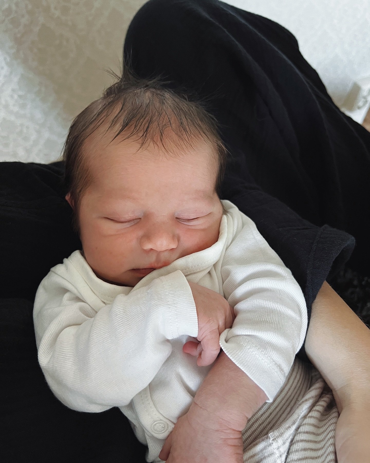 One week with baby brother Filip 🤍 2025-06-03 he entered the world and filled our hearts completely. We had an incredible birth experience, and this first week has been both beautiful and challenging. Slowly settling into life as a family of four 🫶